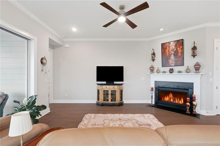 Furnished interior view inside a new home in The Retreat at Sterling on the Lake 48', Flowery Branch (Image 29).