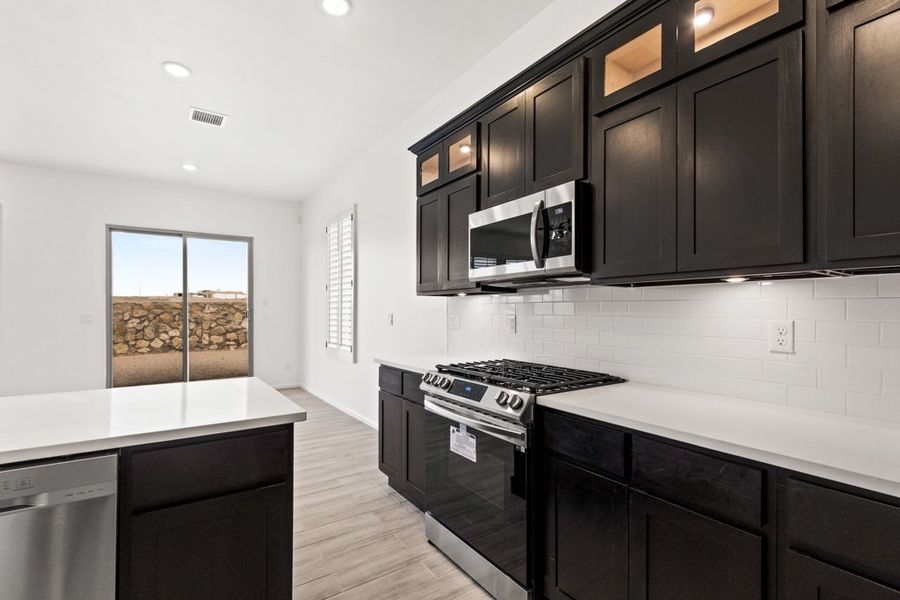 Furnished interior view inside a new home in Paseo Del Este Unit 9, El Paso (Image 10). Furnished interior view inside a new home in Paseo Del Este Unit 9, El Paso (Image 10).