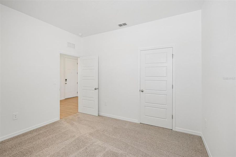 Spacious, unfurnished interior of a new home in , Lakeland (Image 23).