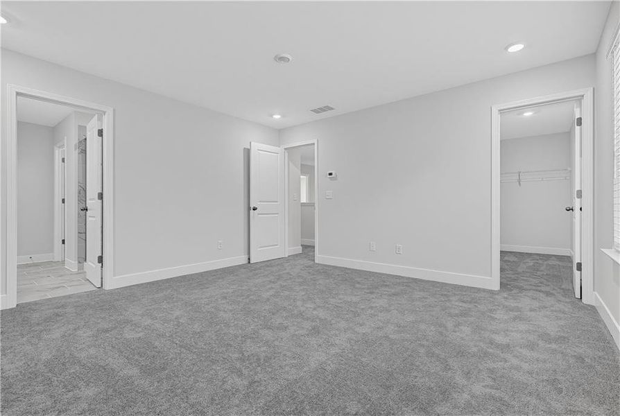 Spacious, unfurnished interior of a new home in , Bethlehem (Image 19).