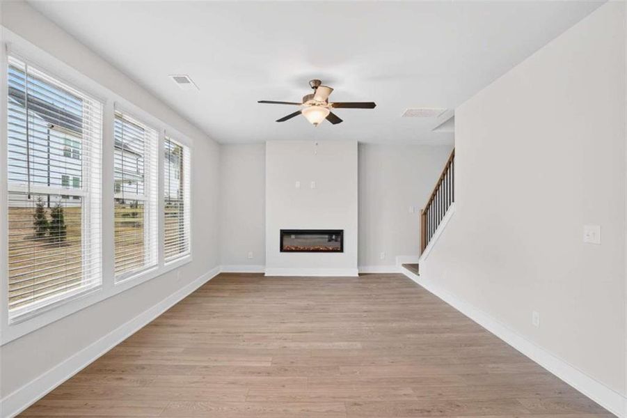 Spacious, unfurnished interior of a new home in The Fairways at Mirror Lake, Villa Rica (Image 22).
