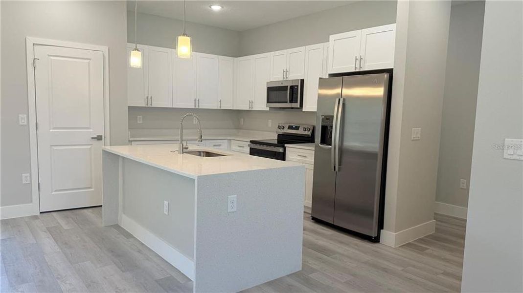 Furnished interior view inside a new home in , Ocala (Image 10).