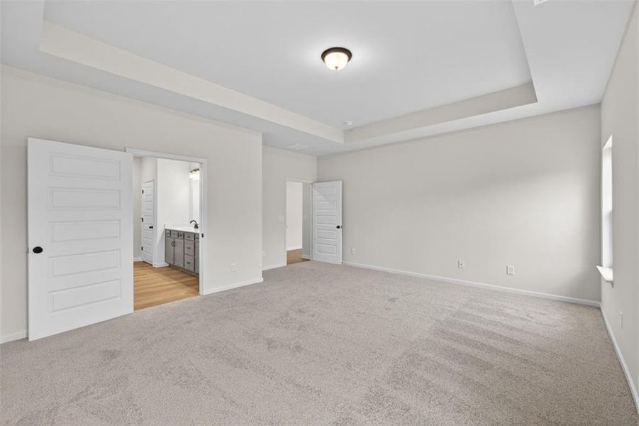 Spacious, unfurnished interior of a new home in Jones Ridge, Dallas (Image 41).