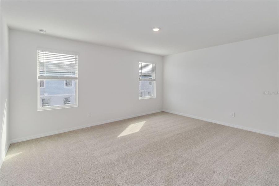 Spacious, unfurnished interior of a new home in , St. Cloud (Image 21).