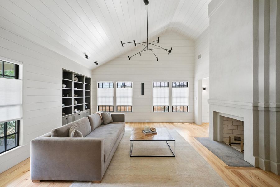 Image 69 of a home in .