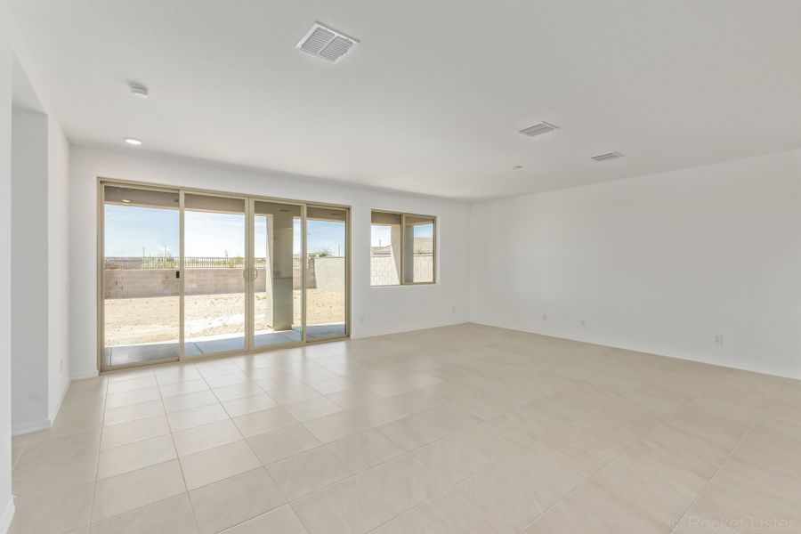 Spacious, unfurnished interior of a new home in Tierra Vistoso, Surprise (Image 8).