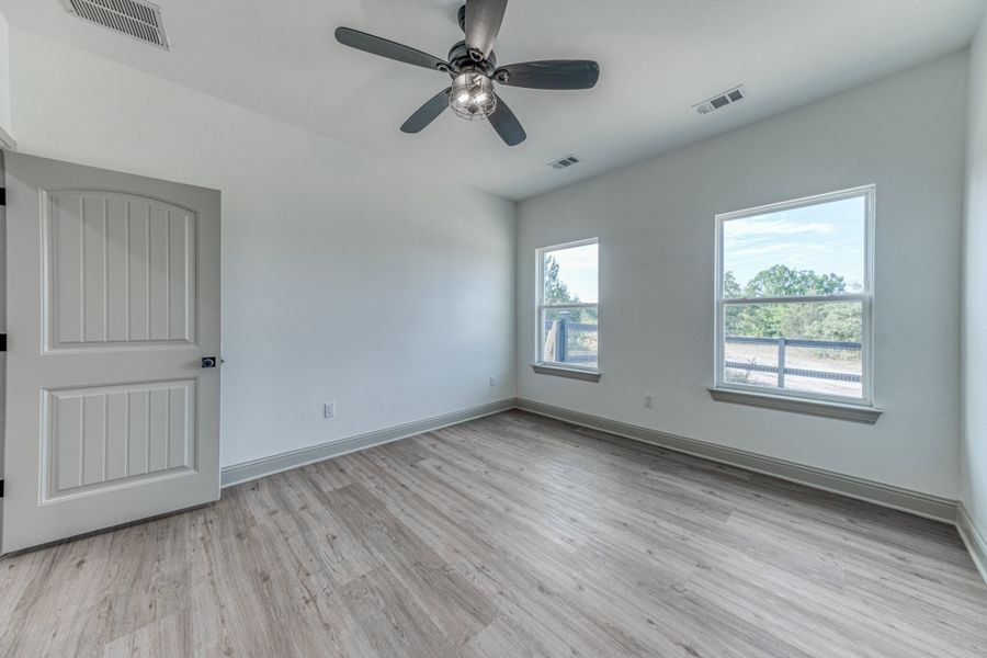 Representative unfurnished interior of a home built from the Lucas by Zeal Home Builders in Echo Grove, Poolville (Image 115).