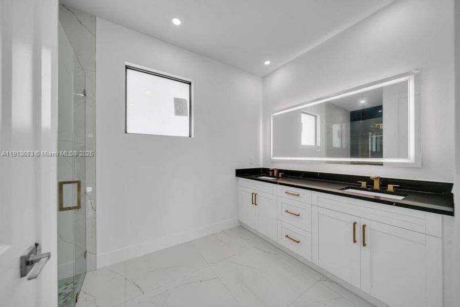 Furnished interior view inside a new home in , Lehigh Acres (Image 14).