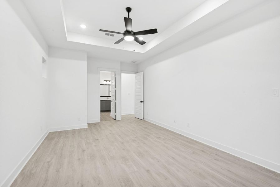 Spacious, unfurnished interior of a new home in ARTAVIA 50' Homesites, Conroe (Image 27).