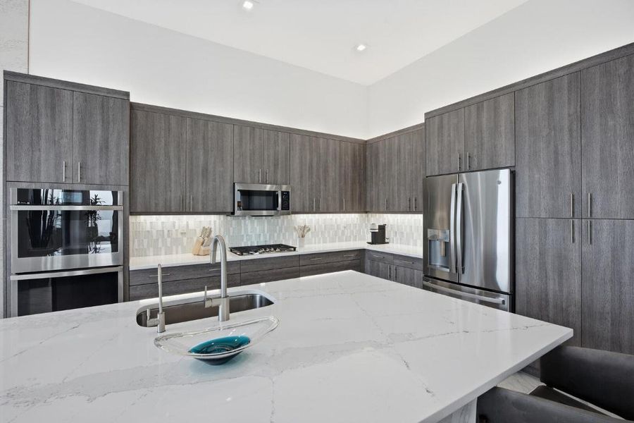 Above and Below Cabinet Lighitng