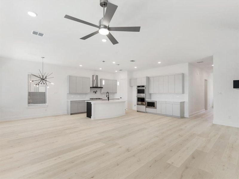 Image 37 of a home in Royal Court. Image 37 of a home in Royal Court.