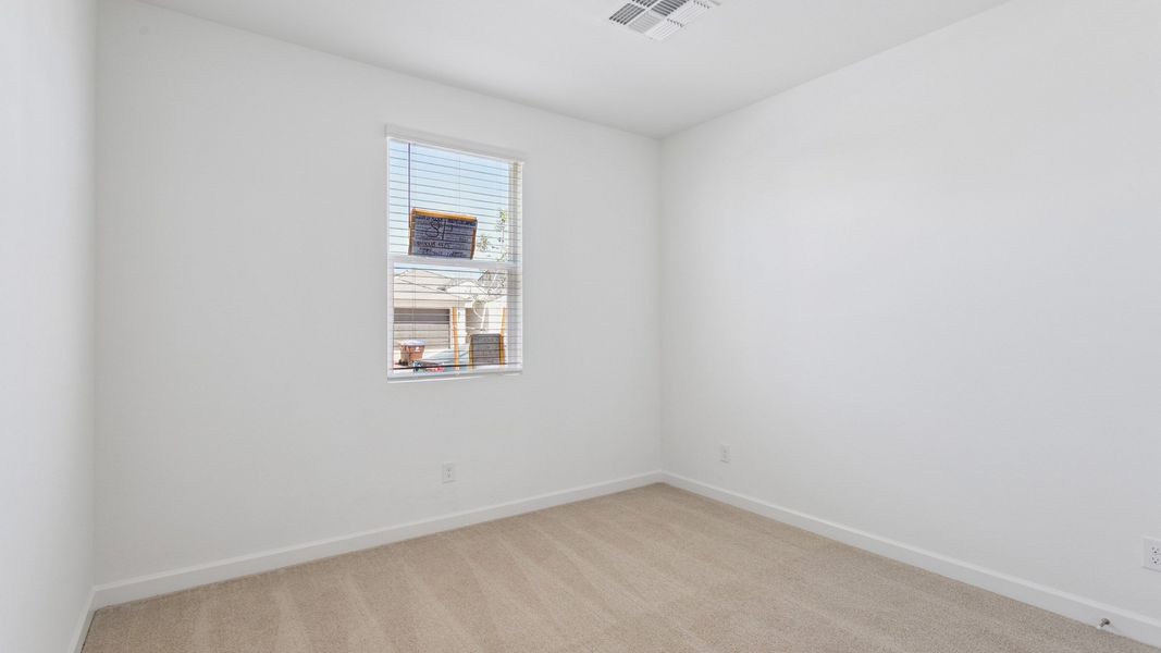 Spacious, unfurnished interior of a new home in Aloravita, Peoria (Image 27).