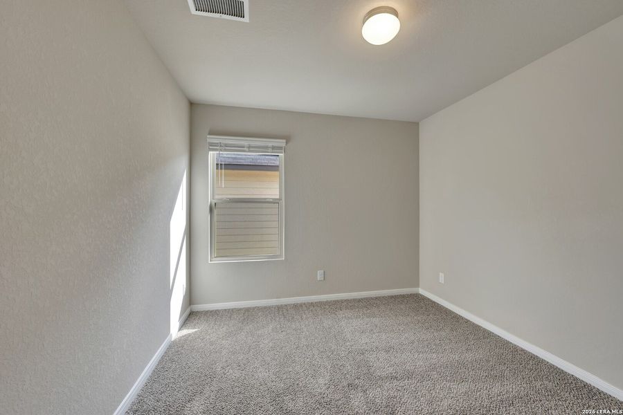 Spacious, unfurnished interior of a new home in Greenspoint Heights, Seguin (Image 20).