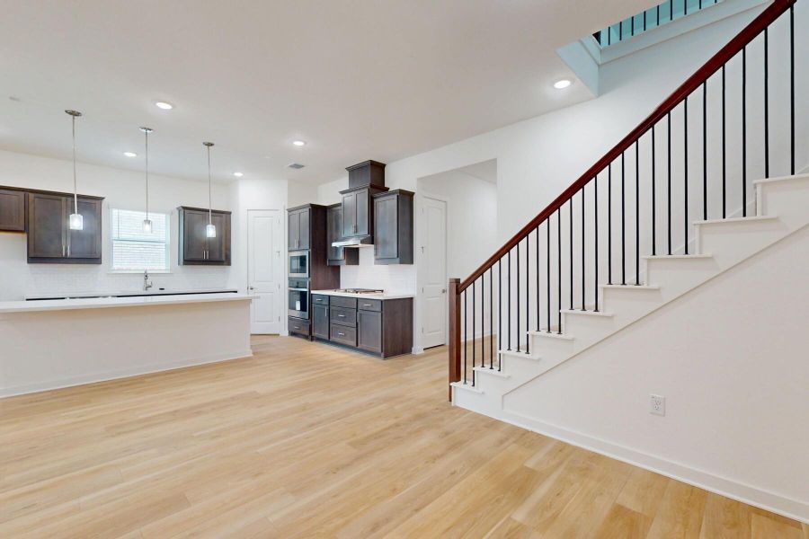 Spacious, unfurnished interior of a new home in Edgewood, Leander (Image 33).