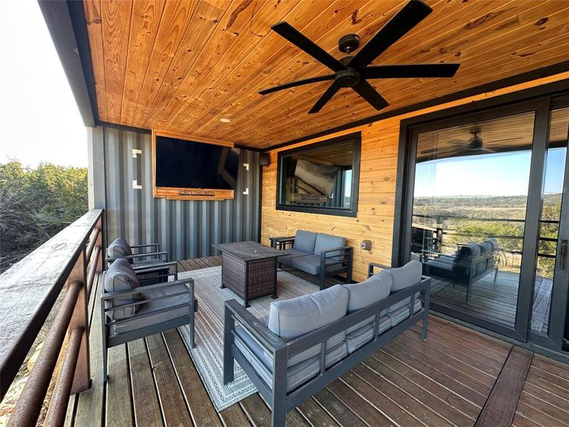 Exterior details and patio area of a home in , Breckenridge (Image 14).