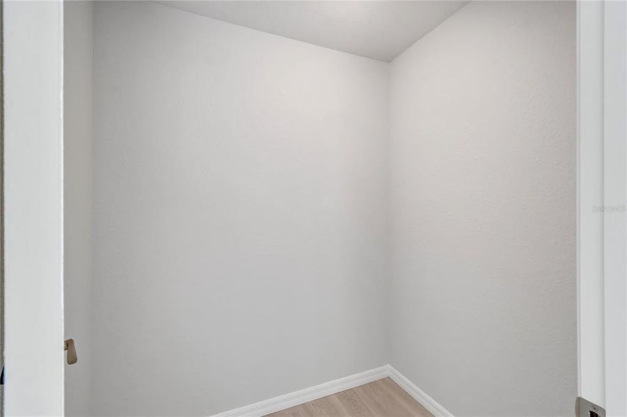 Spacious, unfurnished interior of a new home in , Williston (Image 27).