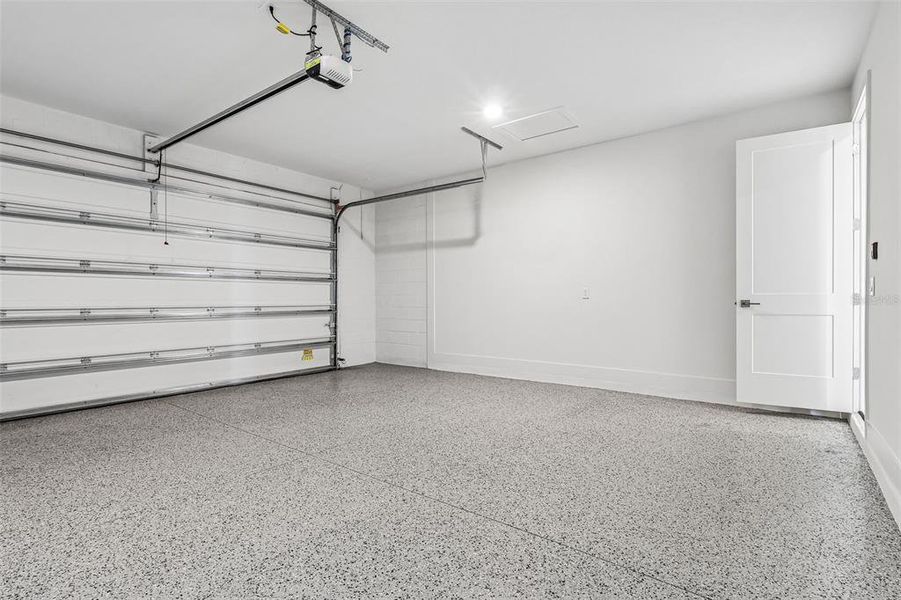 Spacious, unfurnished interior of a new home in Lakeside at Satilla, St. Cloud (Image 29).
