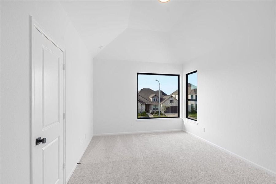 Spacious, unfurnished interior of a new home in Jordan Ranch 70′ Lots, Fulshear (Image 34). Spacious, unfurnished interior of a new home in Jordan Ranch 70′ Lots, Fulshear (Image 34).