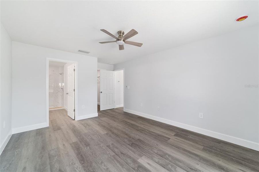 Spacious, unfurnished interior of a new home in , Dunnellon (Image 29).