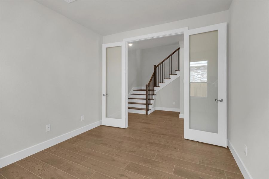Spacious, unfurnished interior of a new home in Midline, Webster (Image 23).