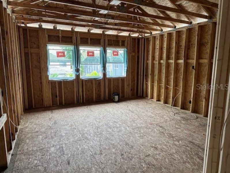 Spacious, unfurnished interior of a new home in , Orlando (Image 13).