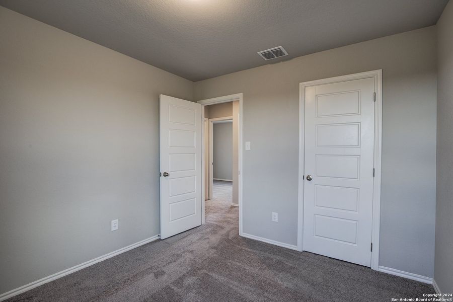 Spacious, unfurnished interior of a new home in Applewhite Meadows, San Antonio (Image 19).