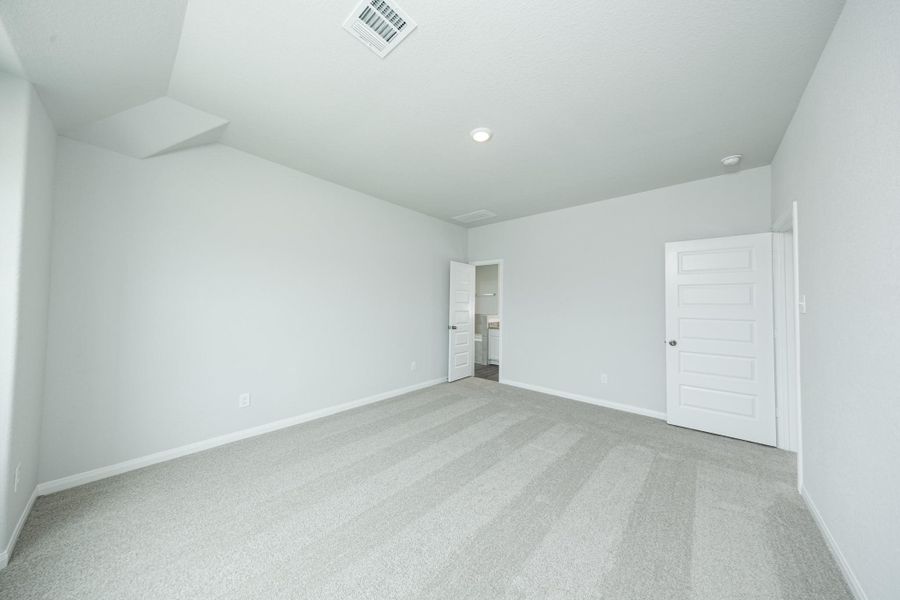 Spacious, unfurnished interior of a new home in Cliffstone Hills, Conroe (Image 14). Spacious, unfurnished interior of a new home in Cliffstone Hills, Conroe (Image 14).
