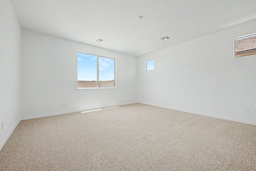 Spacious, unfurnished interior of a new home in Tierra Vistoso, Surprise (Image 10).