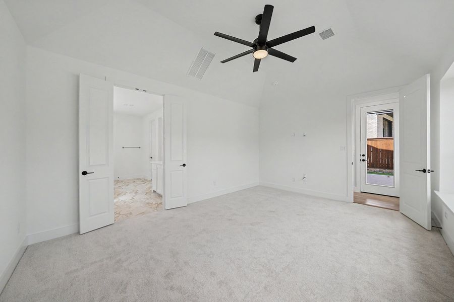 Spacious, unfurnished interior of a new home in Aster Park, McKinney (Image 30).