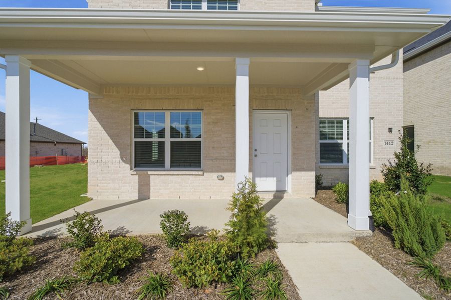 Exterior details and patio area of a home in La Terra, Celina (Image 2).