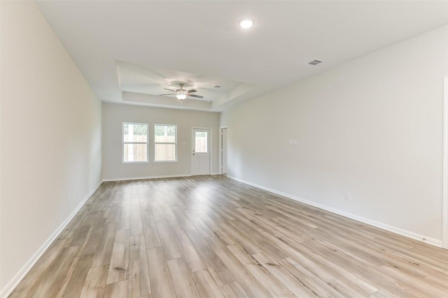 Spacious, unfurnished interior of a new home in Caney Creek Place, Conroe (Image 68).