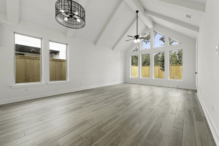 Spacious, unfurnished interior of a new home in Kresston, Montgomery (Image 17).