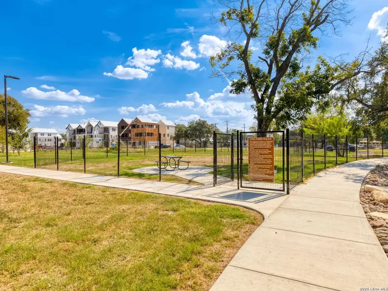 Community amenities in , San Antonio (Image 34).