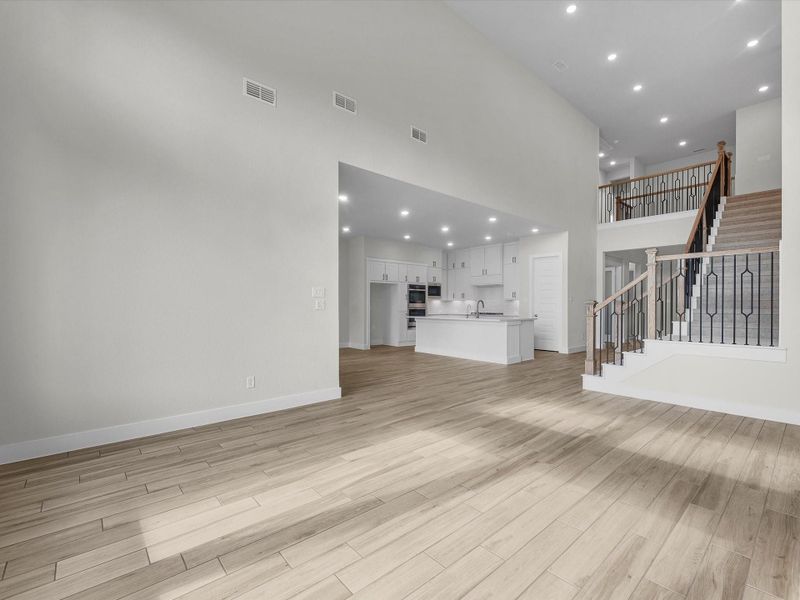 Spacious, unfurnished interior of a new home in Cross Creek Ranch, Fulshear (Image 18). Spacious, unfurnished interior of a new home in Cross Creek Ranch, Fulshear (Image 18).