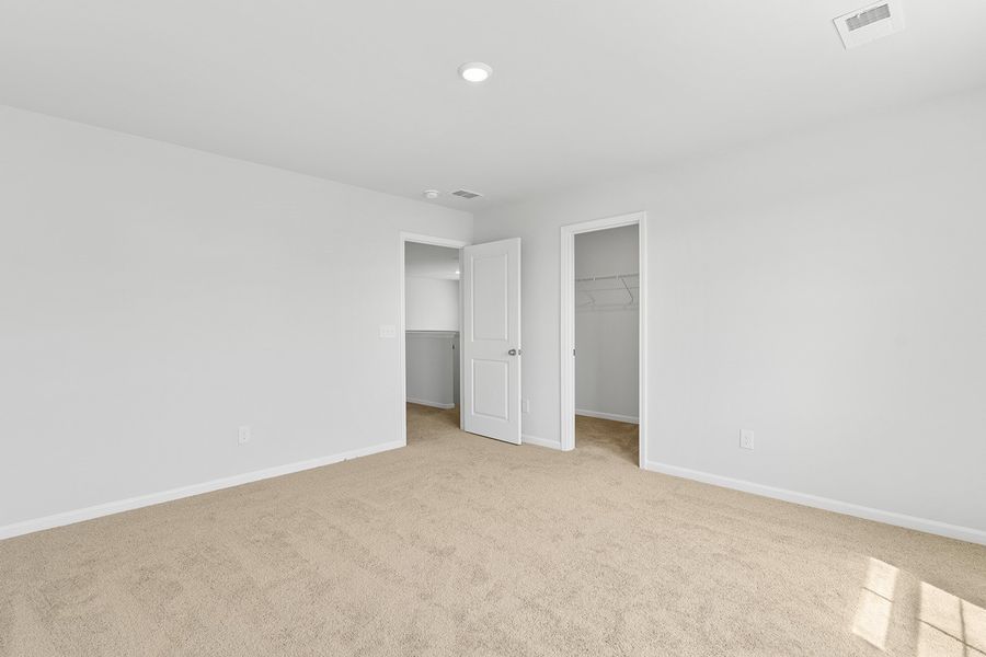 Spacious, unfurnished interior of a new home in Mayfair Village, Spartanburg (Image 24).