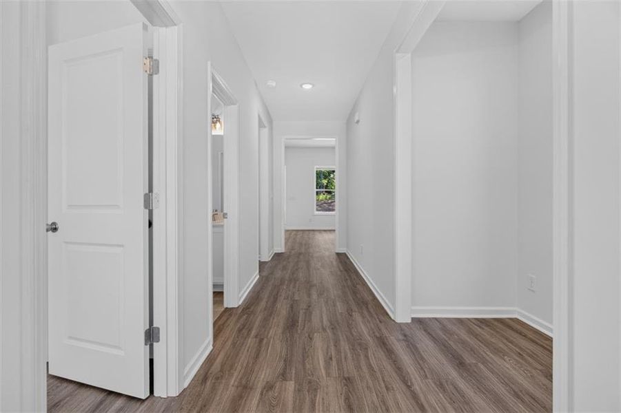 Spacious, unfurnished interior of a new home in , Athens (Image 37).