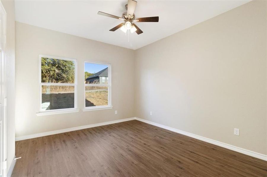 Spacious, unfurnished interior of a new home in , Granbury (Image 12).