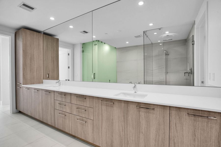 Owner’s Suite Bath with Dual Vanity Owner’s Suite Bath with Dual Vanity