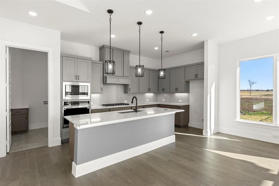 Furnished interior view inside a new home in Heath Golf and Yacht: Elegante' Series, Heath (Image 6).