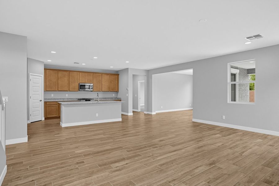 Spacious, unfurnished interior of a new home in Rancho Mercado, Surprise (Image 16).