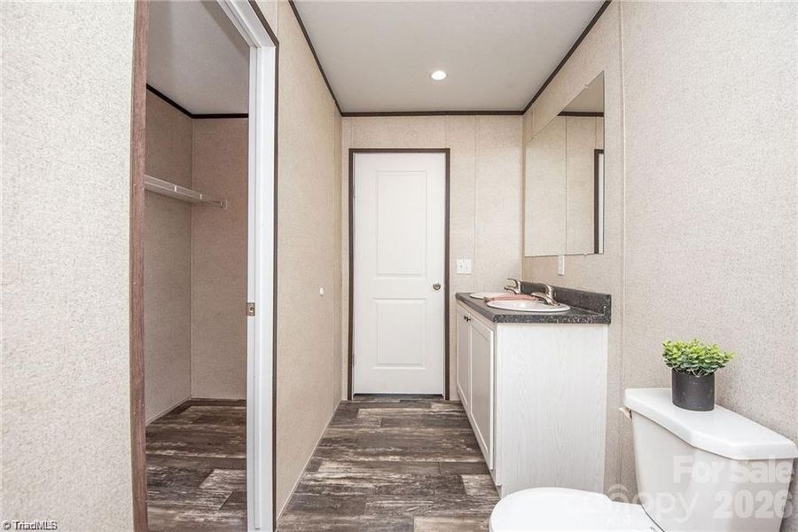 Image 21 of a home in .