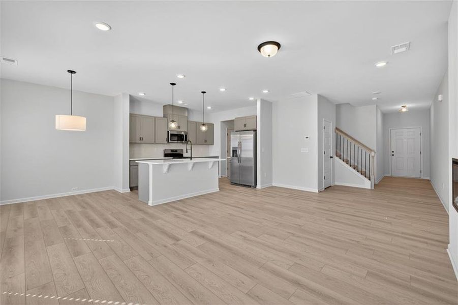 Spacious, unfurnished interior of a new home in Franklin Manor, Lawrenceville (Image 35).