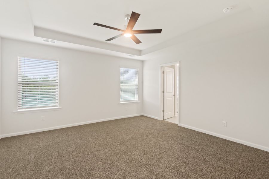 Representative unfurnished interior of a home built from the Palm by Veranda Homes in Hitchcock Preserve, Aiken (Image 15).