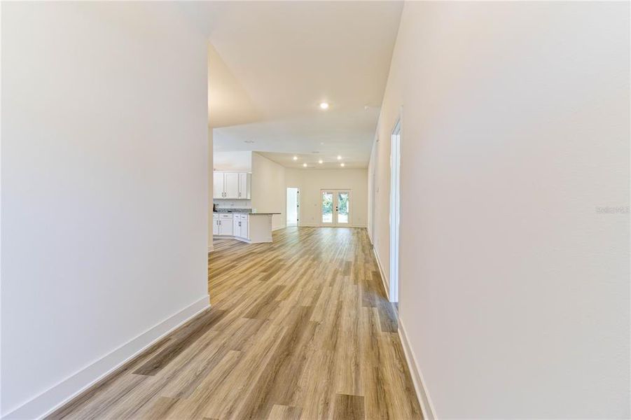 Spacious, unfurnished interior of a new home in Briarwood, Alachua (Image 32).