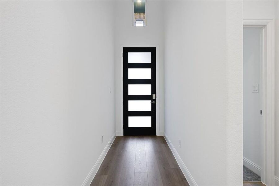 Spacious, unfurnished interior of a new home in Stoneridge, Melissa (Image 25).