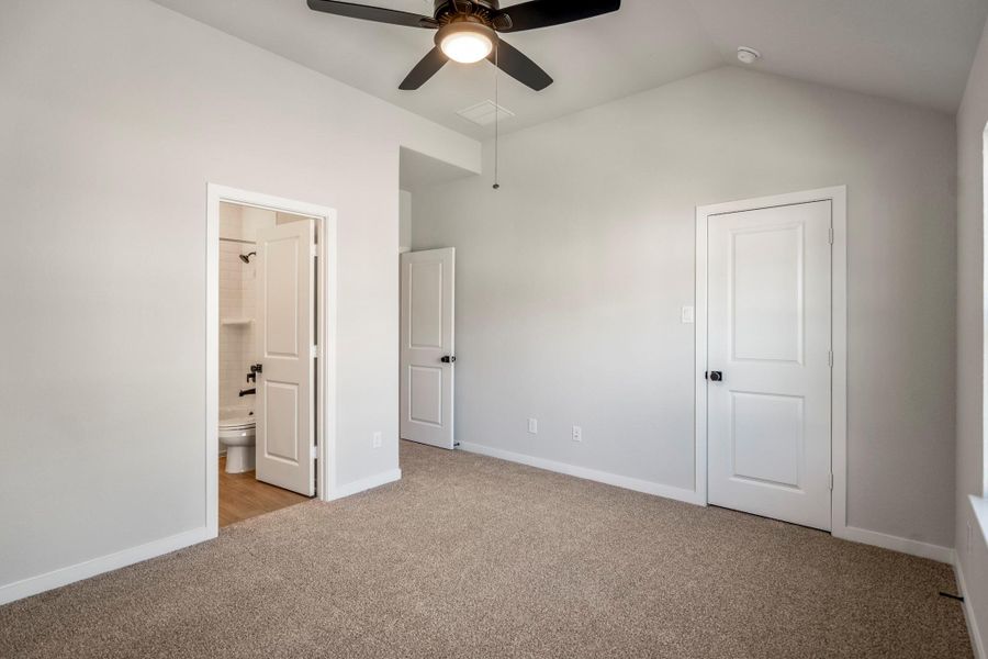 Spacious, unfurnished interior of a new home in Artavia 70′ Lots, Conroe (Image 39).