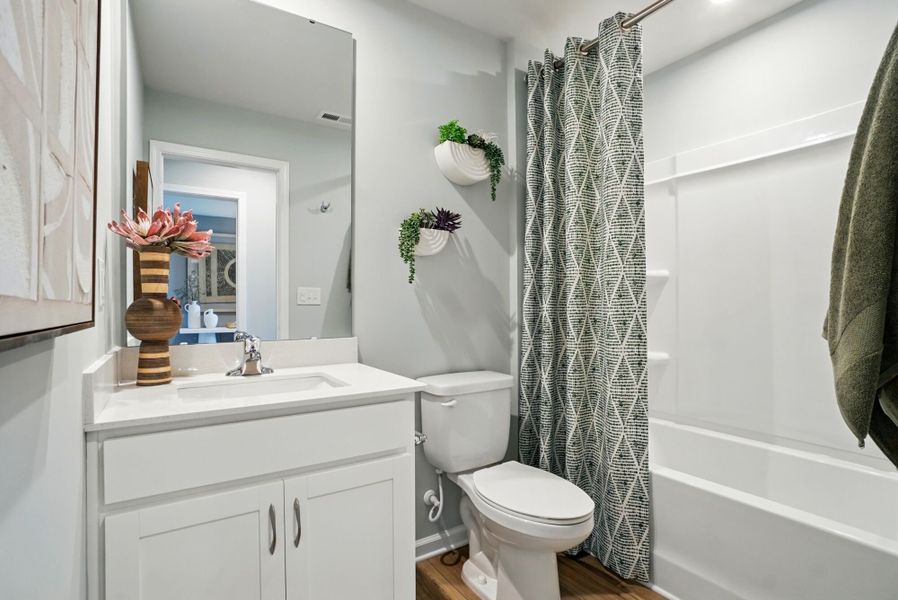 Photo representation of the Aurora plan. Colors, finishes and options will vary.