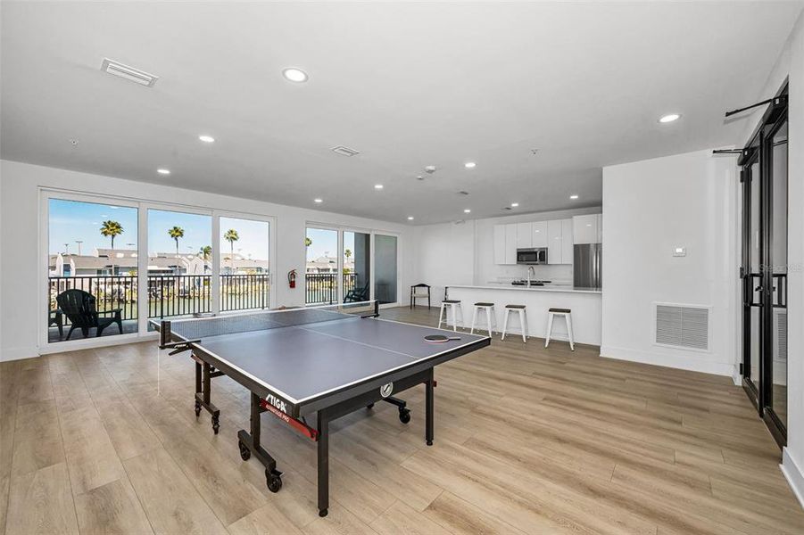 Community amenities in , Madeira Beach (Image 64).