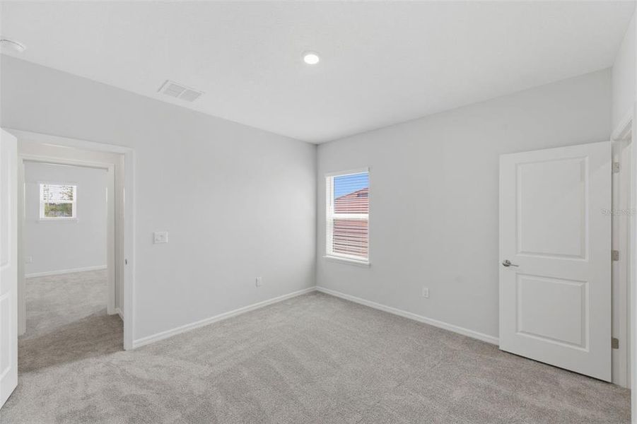 Spacious, unfurnished interior of a new home in Hammock at Two Rivers, Zephyrhills (Image 80).