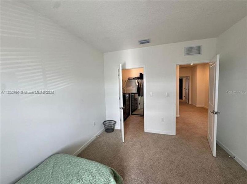 Image 32 of a home in .